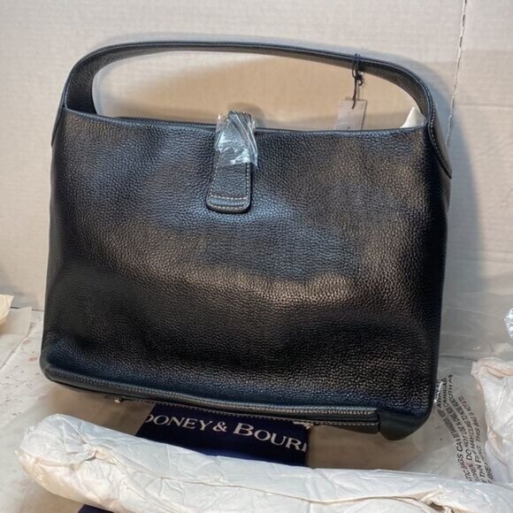 New Dooney & Bourke Logo Lock Shoulder Bag Black - Picture 4 of 9